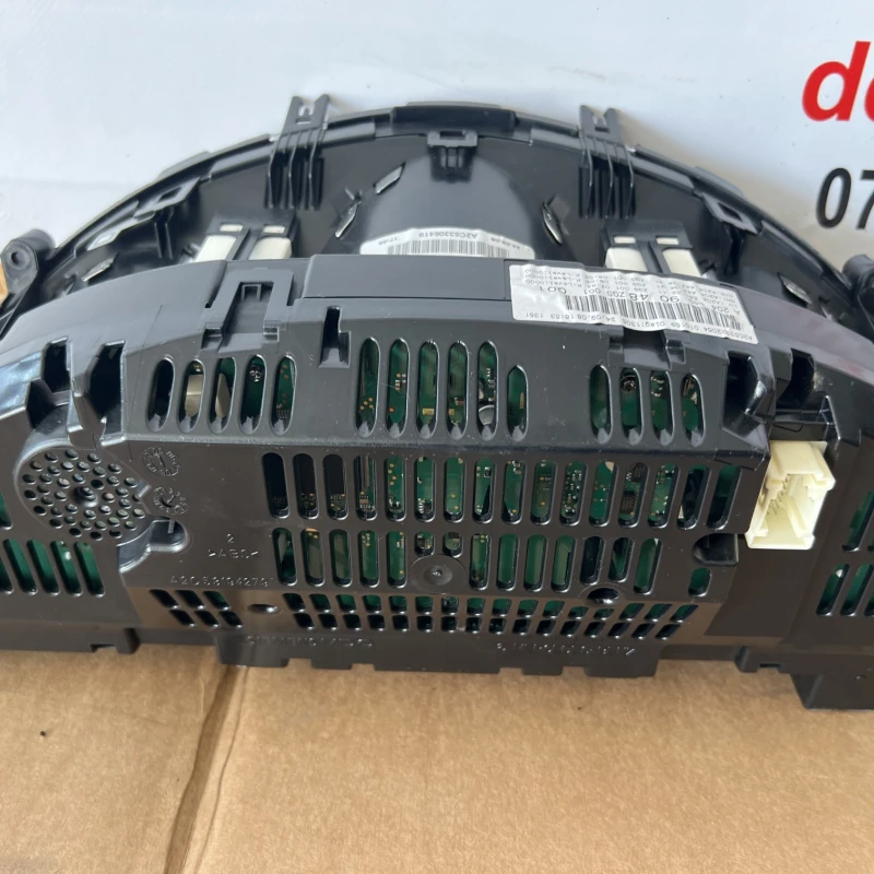 Ceas bord / Mercedes-Benz C Class W204 2010 / Audio si electronice