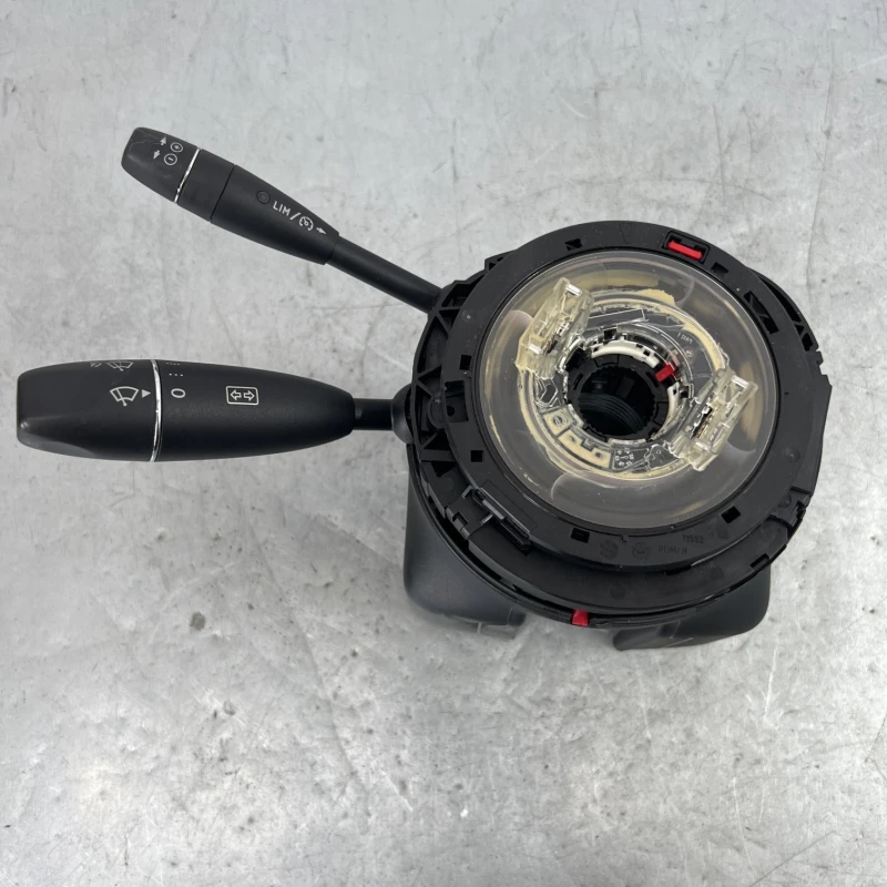 Spira volan cu manete / Mercedes-Benz C Class W204 2010 / Audio si electronice