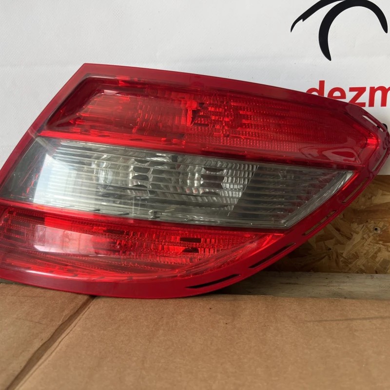 Stop dreapta caroserie / Mercedes-Benz C Class W204 2010 / Caroserie, oglinzi si faruri