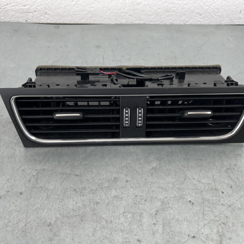 Grila aer bord Audi 