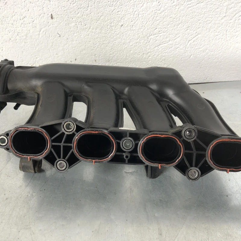Galerie de admisie / Mercedes-Benz C Class W204 2010 / Motor, racire si evacuare