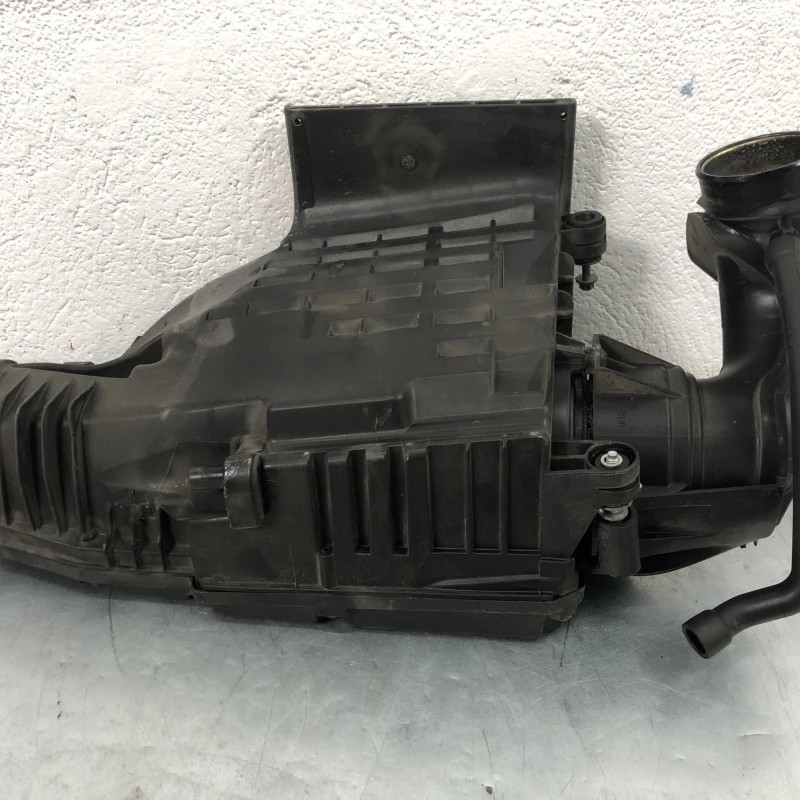 Carcasa filtru aer / Mercedes-Benz C Class W204 2010 / Motor, racire si evacuare