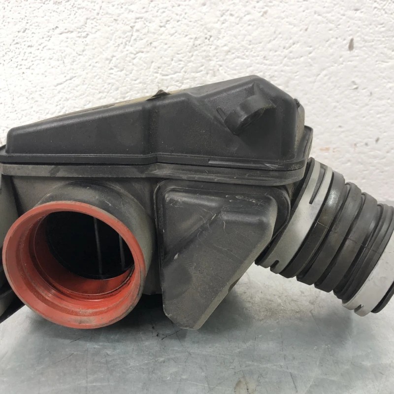 Carcasa filtru aer / Mercedes-Benz C Class W204 2010 / Motor, racire si evacuare