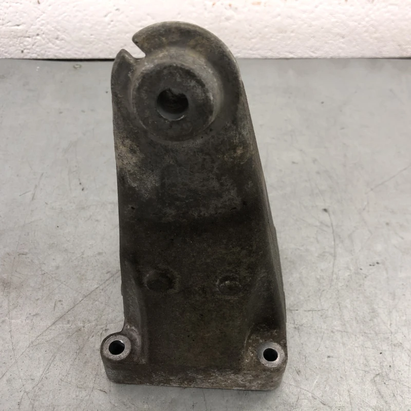 Suport motor dreapta / Mercedes-Benz C Class W204 2010 / Motor, racire si evacuare