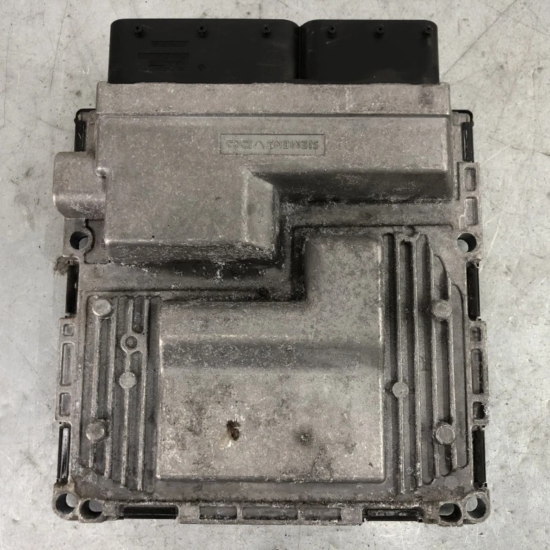 Calculator motor ecu / Mercedes-Benz C Class W204 2010 / Audio si electronice
