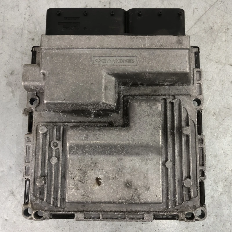 Calculator motor ecu / Mercedes-Benz C Class W204 2010 / Audio si electronice
