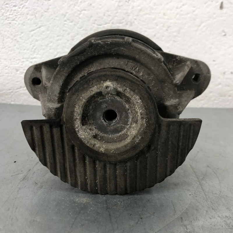 Tampon motor stanga / Mercedes-Benz C Class W204 2010 / Motor, racire si evacuare