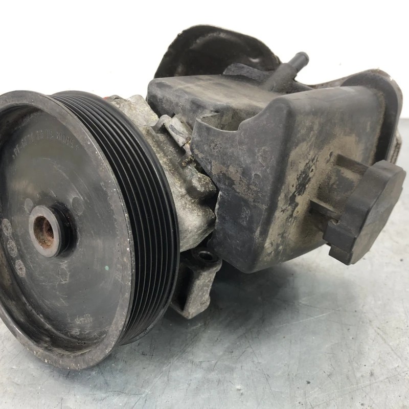 Pompa servo / Mercedes-Benz C Class W204 2010 / Directie si suspensie