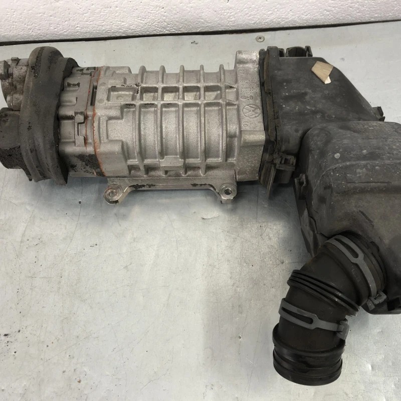 Compresor supraalimentare / Volkswagen Passat B6 2010 / Motor, racire si evacuare