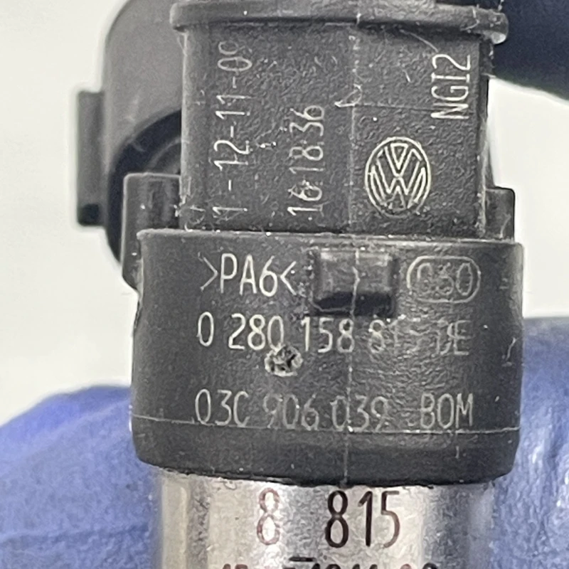 Injector / Volkswagen Passat B6 2010 / Motor, racire si evacuare
