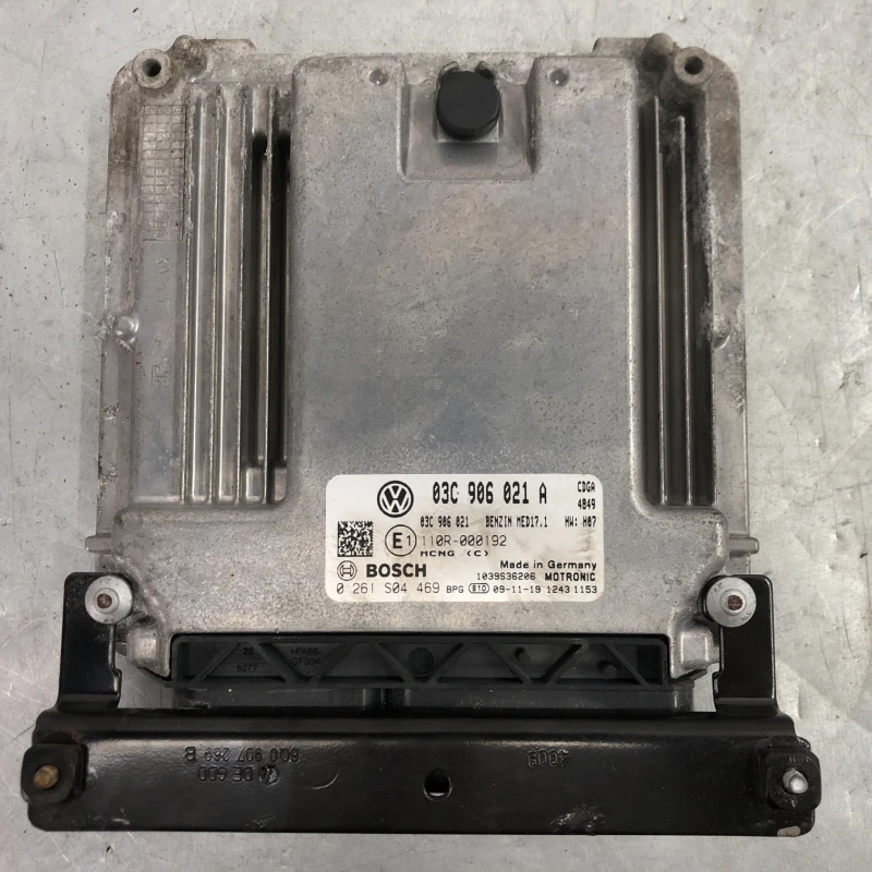 Calculator motor ecu Volkswagen 