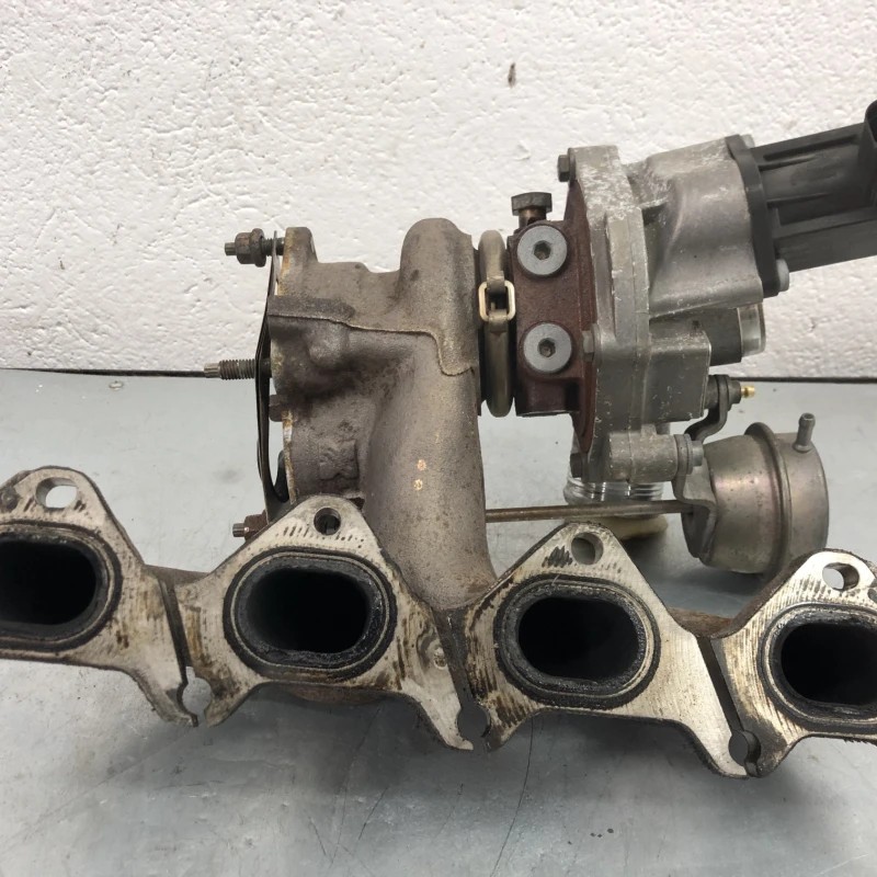 Turbosuflanta turbo turbina / Volkswagen Passat B6 2010 / Motor, racire si evacuare