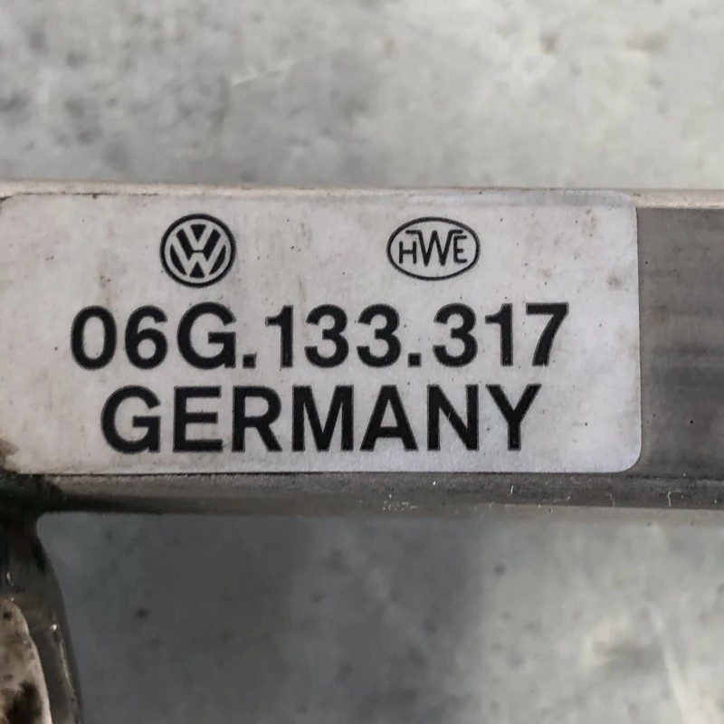 Rampa injectoare cu senzor / Volkswagen Touran 1T 2009 / Motor, racire si evacuare
