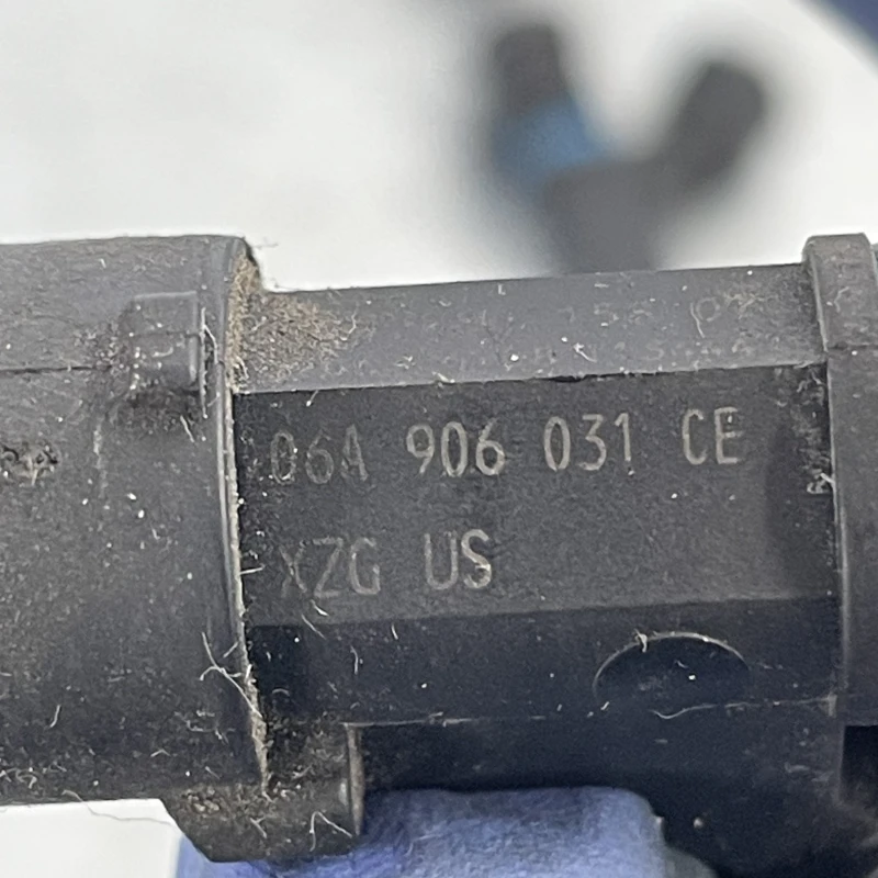 Injector / Volkswagen Touran 1T 2009 / Motor, racire si evacuare