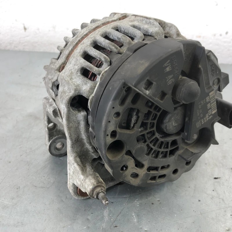 Alternator / Volkswagen Touran 1T 2009 / Motor, racire si evacuare