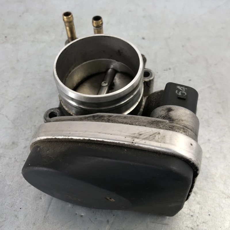 Clapeta de acceleratie / Volkswagen Touran 1T 2009 / Motor, racire si evacuare