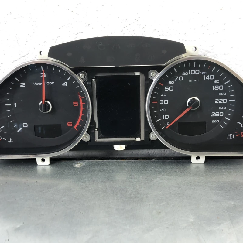 Ceas bord Audi 