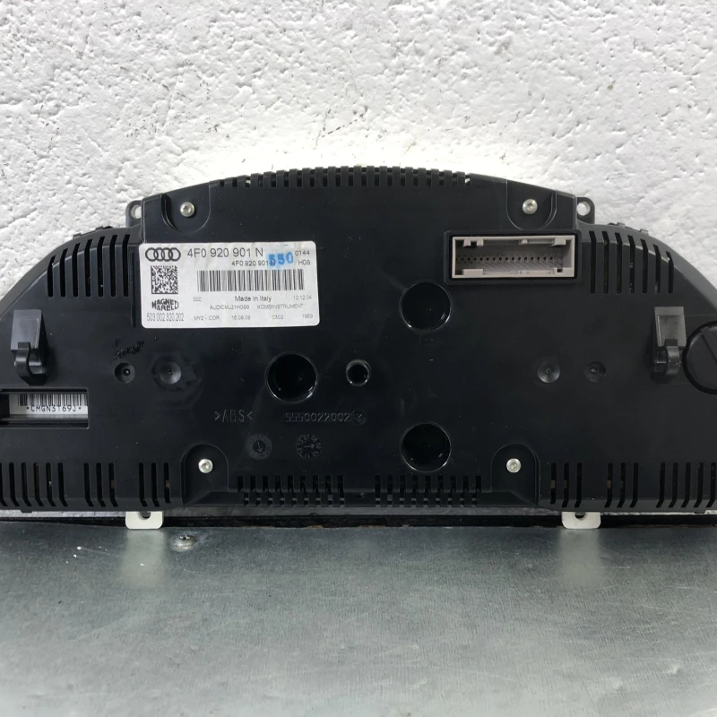 Ceas bord / Audi A6 C6 2010 / Audio si electronice