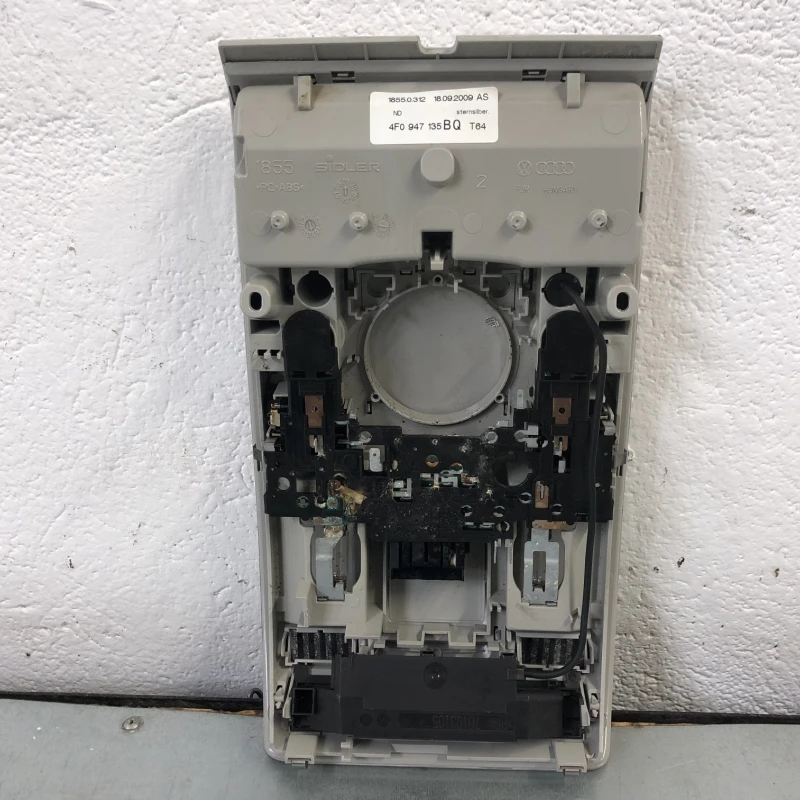 Lampa plafon / Audi A6 C6 2010 / Interior