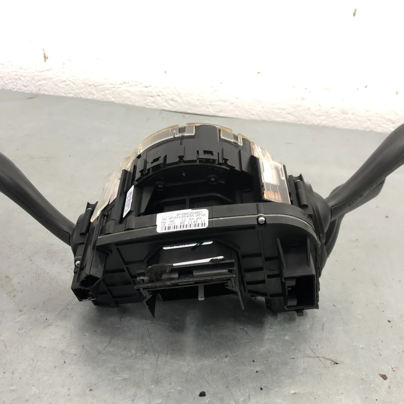 Spira volan cu manete / Audi A6 C6 2010 / Audio si electronice