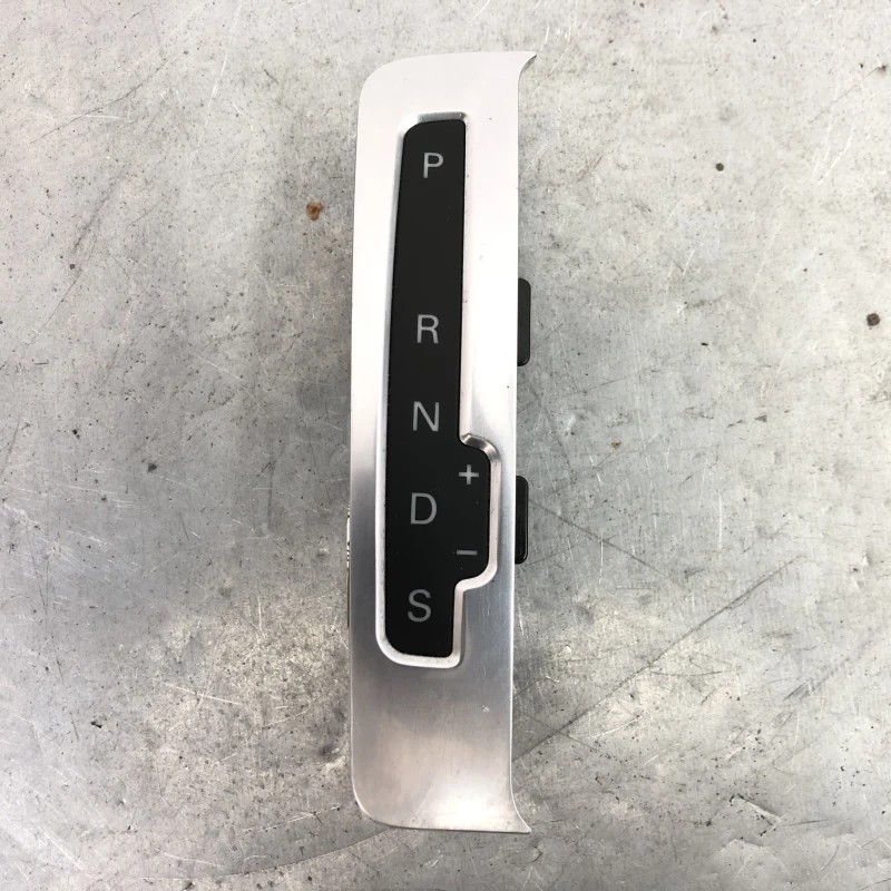 Ornament indicator cutie automata / Audi A4 B8 2010 / Interior