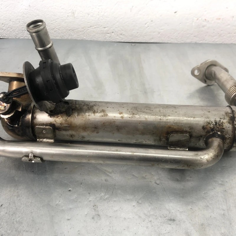 Racitor gaze egr / Volkswagen Caddy 2K 2008 / Motor, racire si evacuare