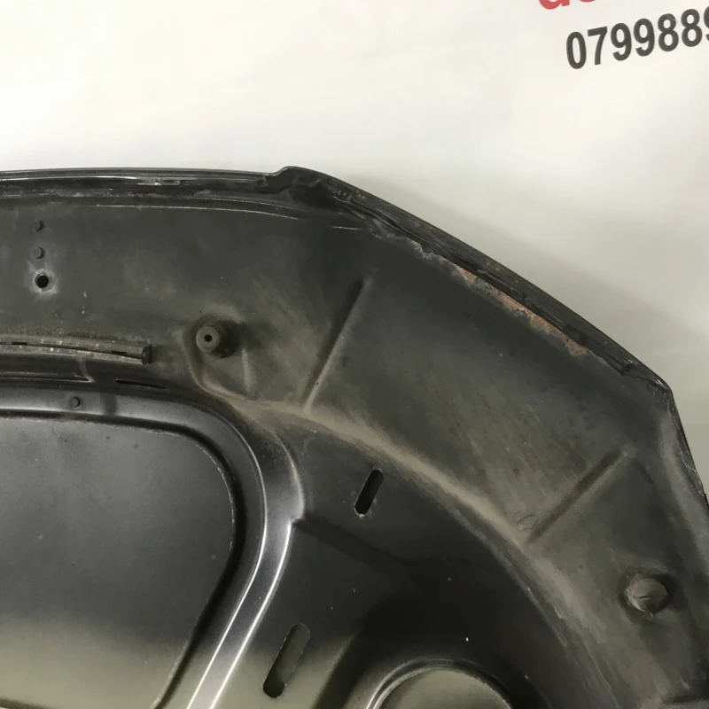Capota / Volkswagen Passat B6 2010 / Caroserie, oglinzi si faruri