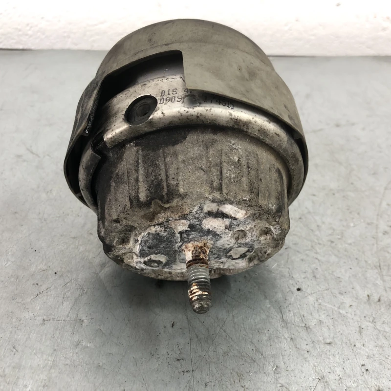 Tampon motor dreapta / Audi A6 C6 2010 / Motor, racire si evacuare