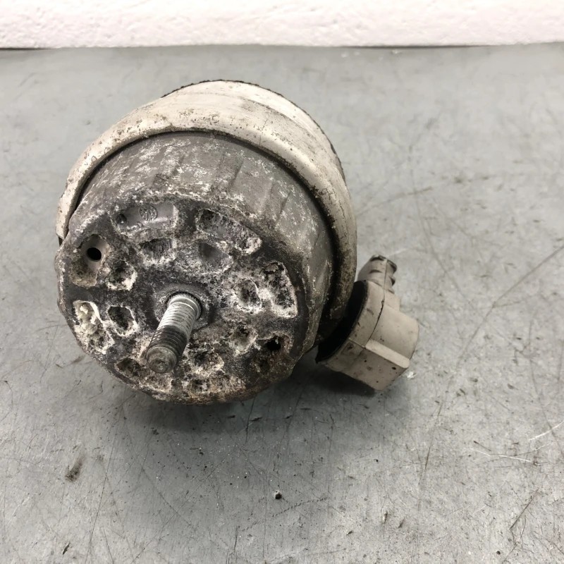 Tampon motor stanga Audi A6 C6 2010