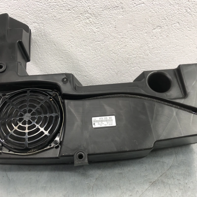 Subwoofer / Audi A4 B8 2010 / Audio si electronice
