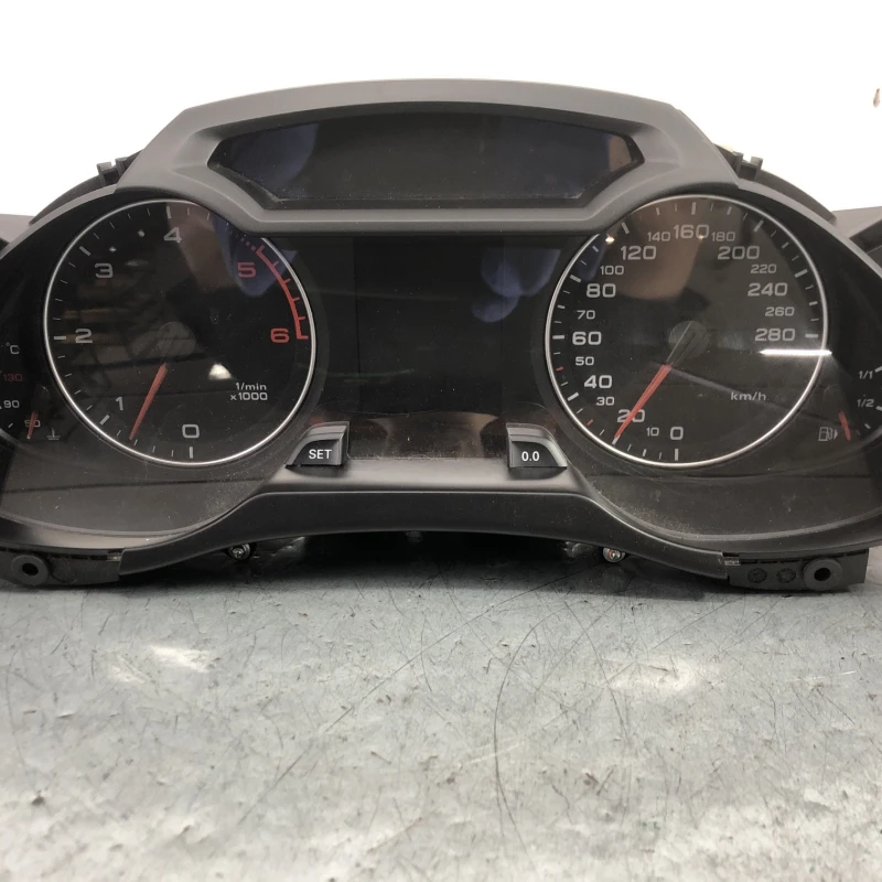 Ceas bord Audi 