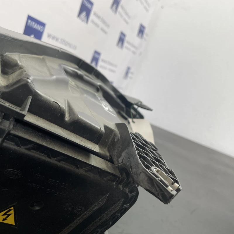 Far stanga xenon / Audi A6 C7 2014 / Caroserie, oglinzi si faruri