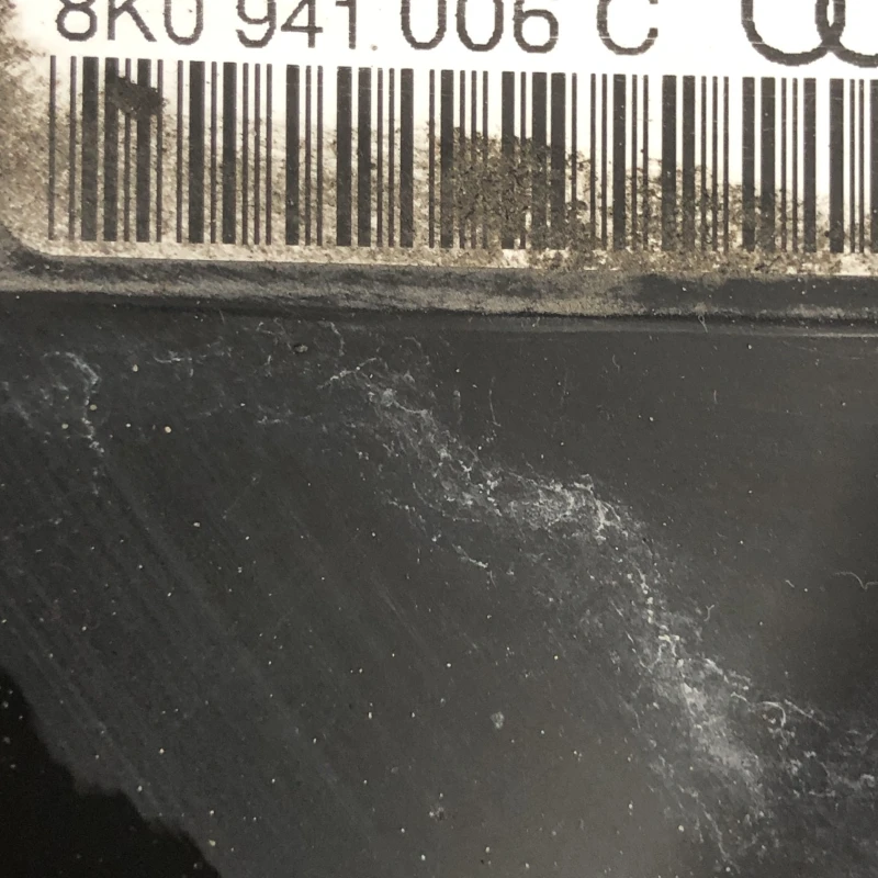 Far dreapta xenon / Audi A4 B8 2013 / Caroserie, oglinzi si faruri