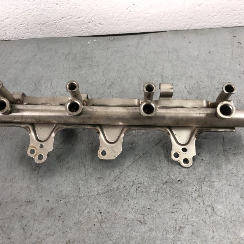 Rampa injectoare cu senzor / Volkswagen Tiguan 5N 2009 / Motor, racire si evacuare