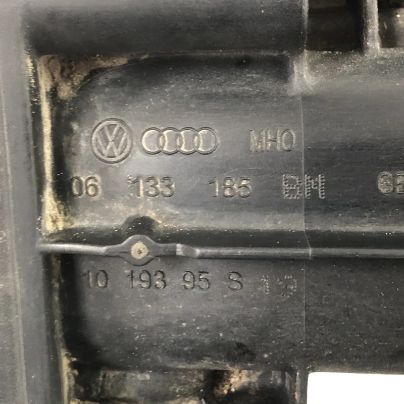 Galerie de admisie / Volkswagen Tiguan 5N 2009 / Motor, racire si evacuare