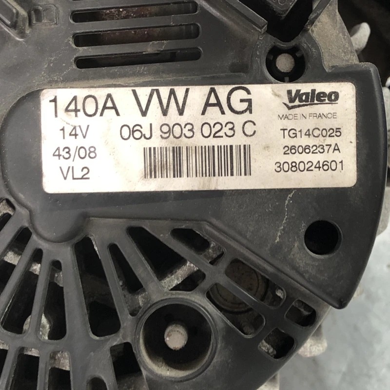 Alternator / Volkswagen Tiguan 5N 2009 / Motor, racire si evacuare