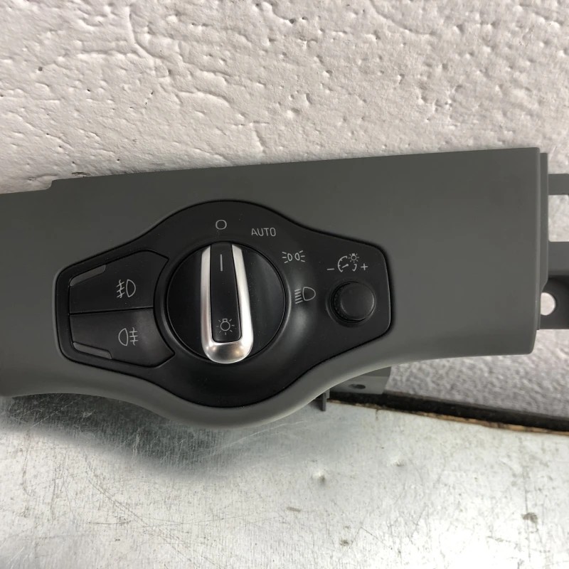 Bloc lumini / Audi A4 B8 2013 / Interior