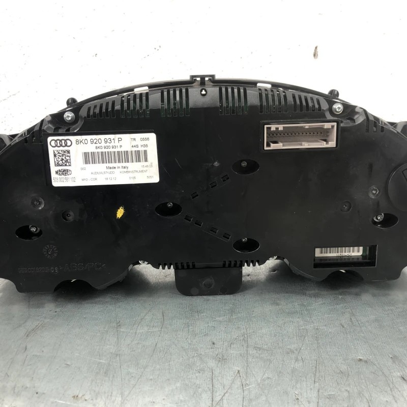 Ceas bord color / Audi A4 B8 2013 / Audio si electronice