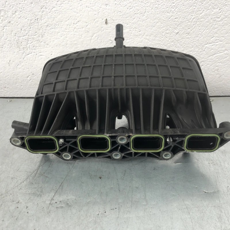 Galerie de admisie / Volkswagen Passat B6 2010 / Motor, racire si evacuare