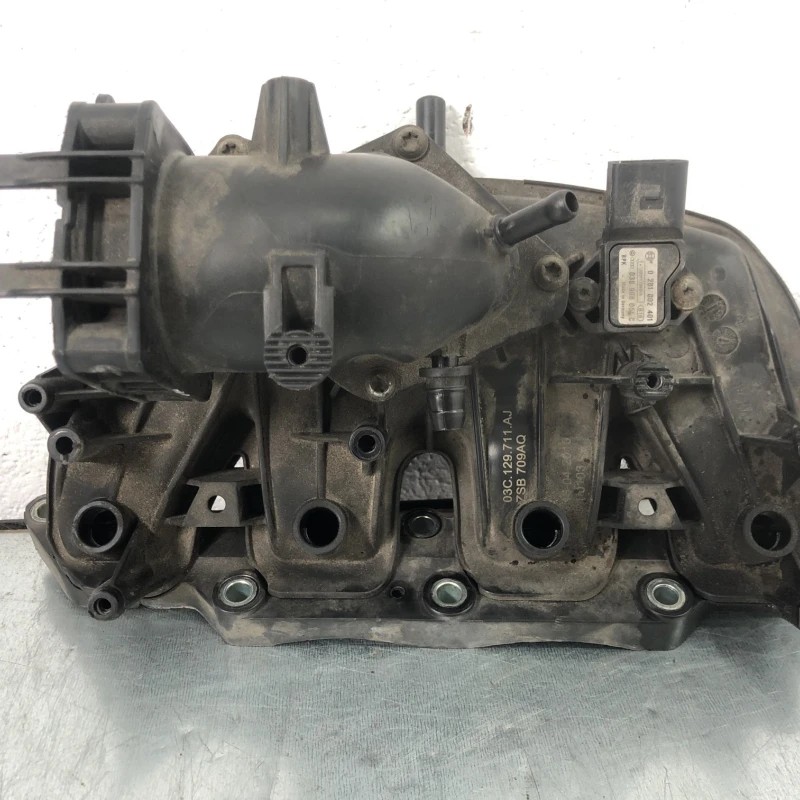Galerie de admisie / Volkswagen Passat B6 2010 / Motor, racire si evacuare
