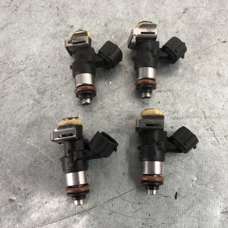 Injector / Volkswagen Passat B6 2010 / Motor, racire si evacuare
