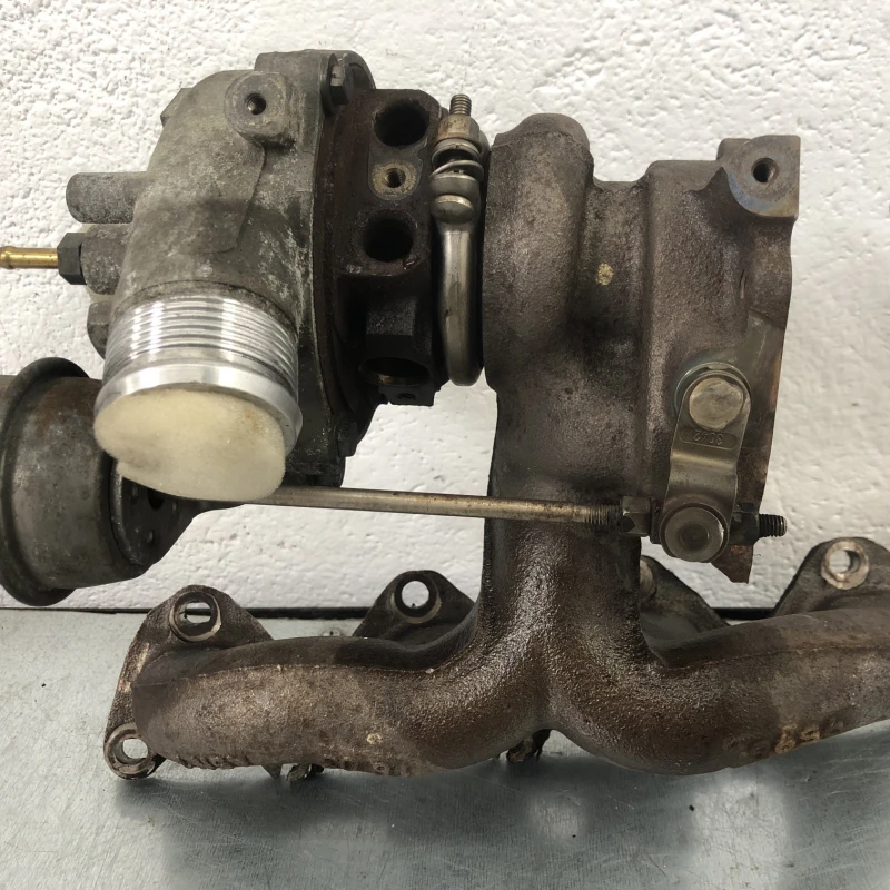 Turbosuflanta turbo turbina / Volkswagen Passat B6 2010 / Motor, racire si evacuare
