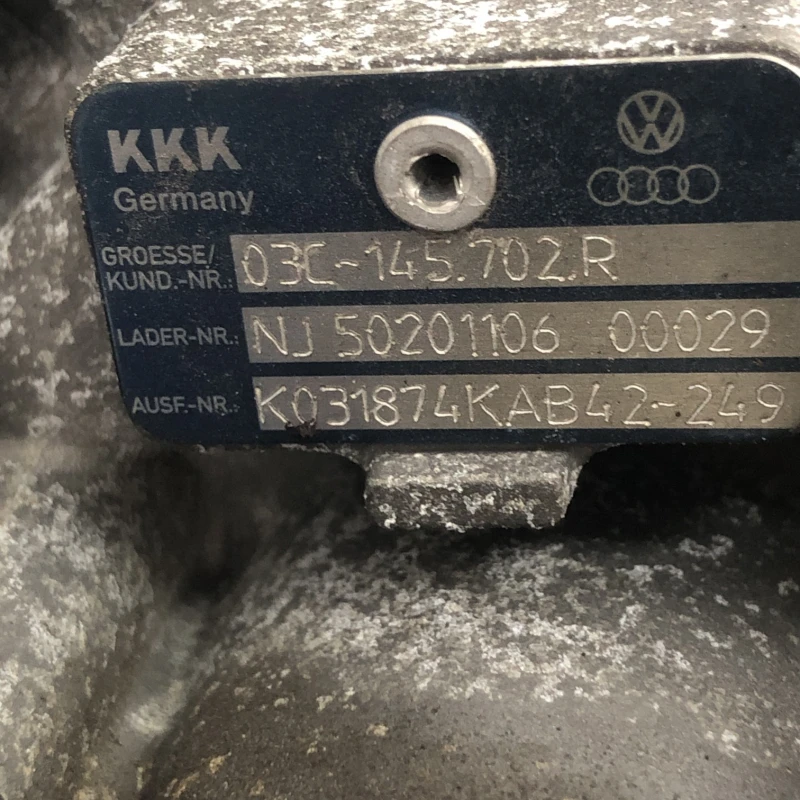 Turbosuflanta turbo turbina / Volkswagen Passat B6 2010 / Motor, racire si evacuare