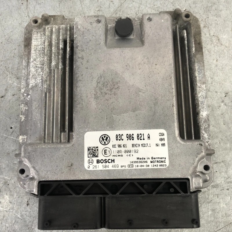 Calculator motor ecu / Volkswagen Passat B6 2010 / Audio si electronice