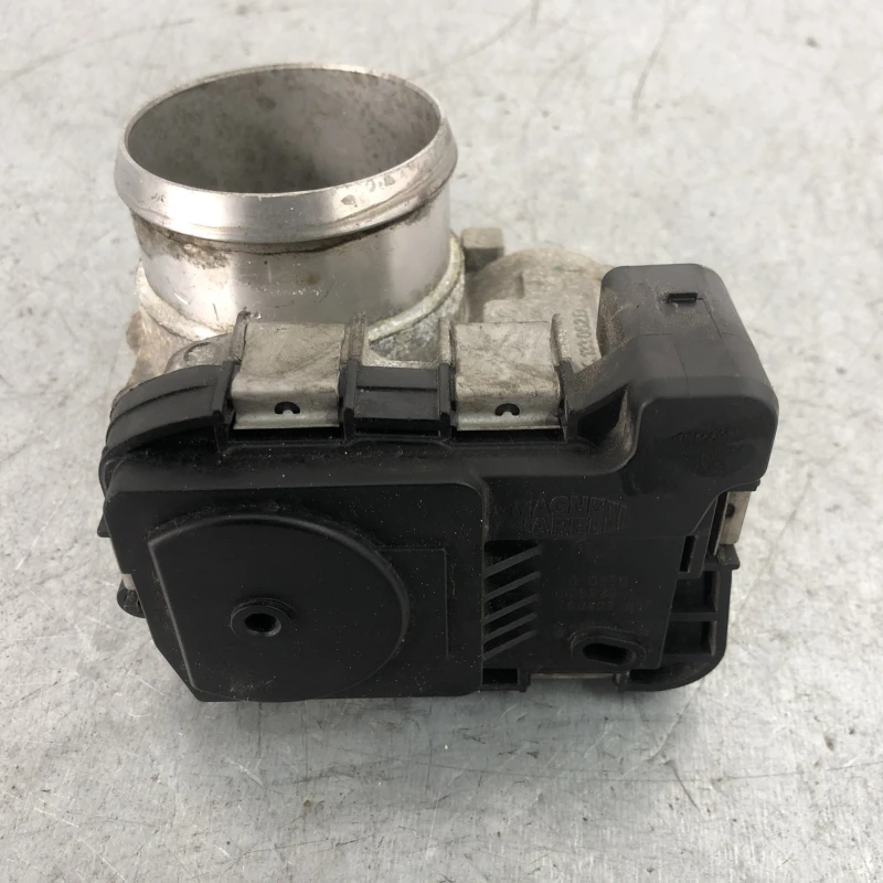 Clapeta de acceleratie / Volkswagen Passat B6 2010 / Motor, racire si evacuare