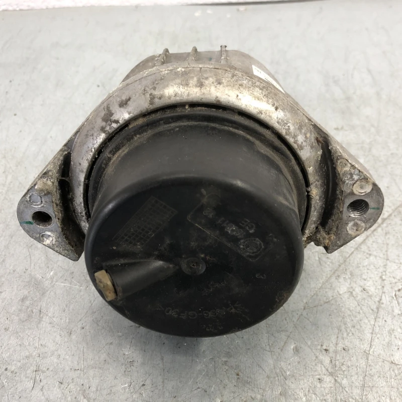 Tampon motor stanga / BMW Seria 3 E91 LCI 2012 / Motor, racire si evacuare