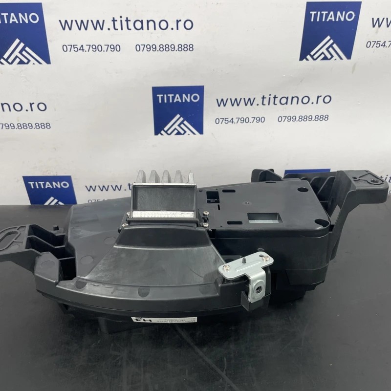 Head up display / Toyota Yaris XP130 facelift 2021 / Audio si electronice