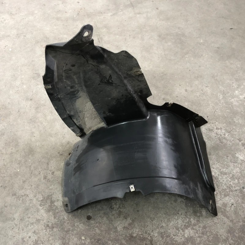 Carenaj stanga fata mic / Volkswagen Passat B7 2012 / Caroserie, oglinzi si faruri