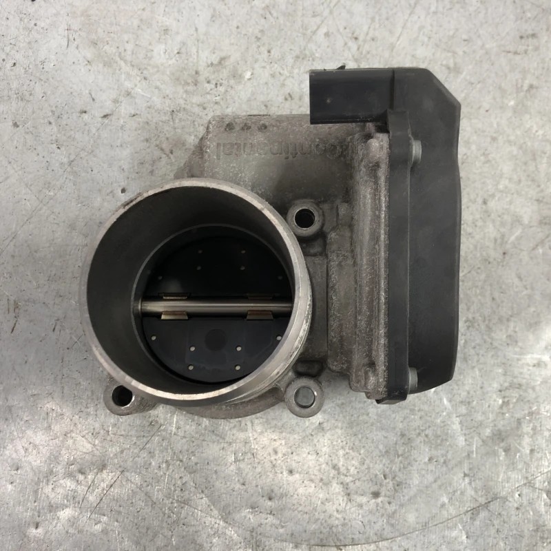 Clapeta de acceleratie / Audi A4 B8 2013 / Motor, racire si evacuare