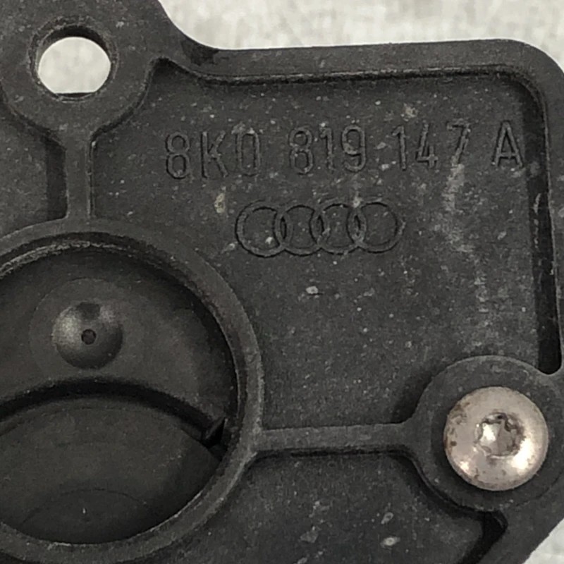 Pompa auxiliara recirculare apa / Audi A4 B8 2013 / Motor, racire si evacuare